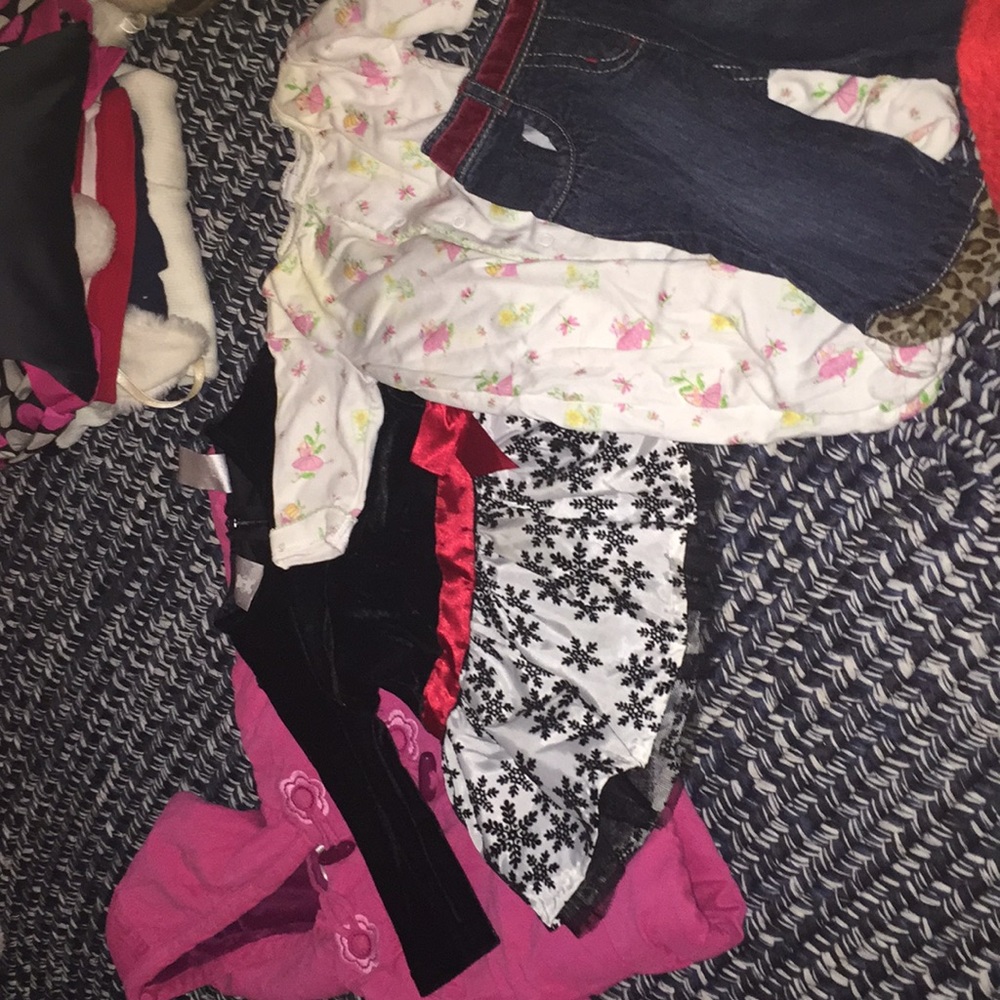 set of bay girl clothes 3-6m